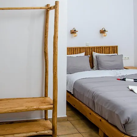 Livadia B Aparthotel 3*