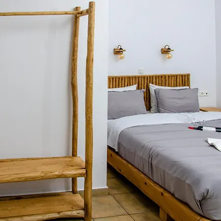 Livadia B Aparthotel 3*