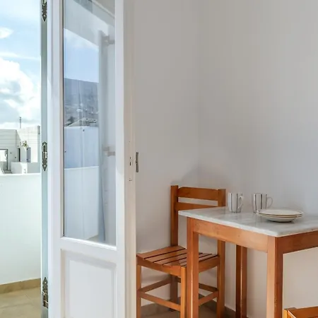 Livadia B Aparthotel 3*