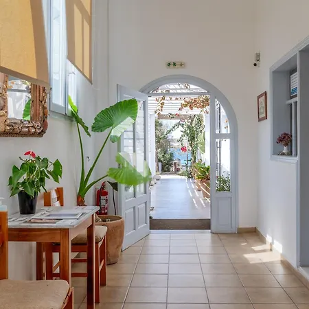 Livadia B 3* Parikia (Paros)